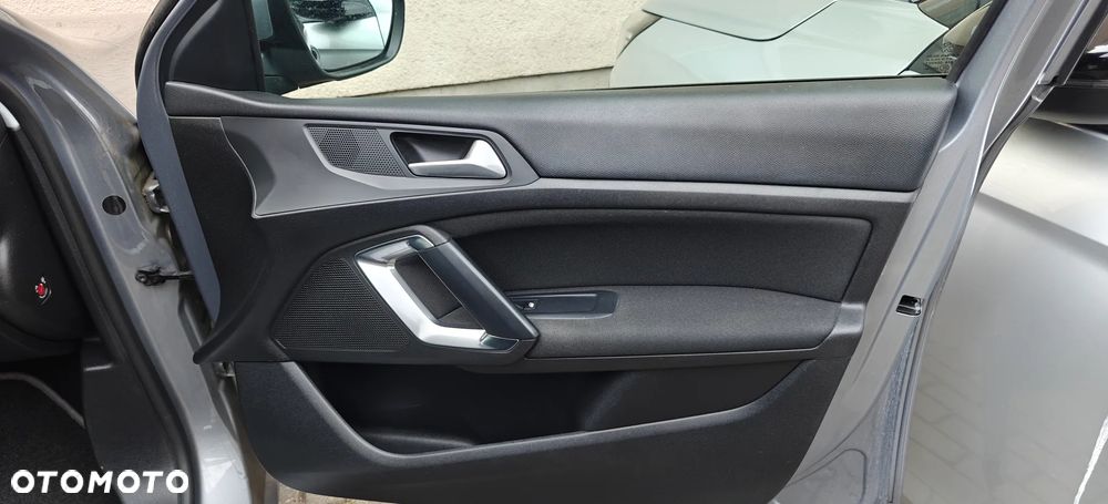 Peugeot 308 1.2 PureTech Allure S&S - 14