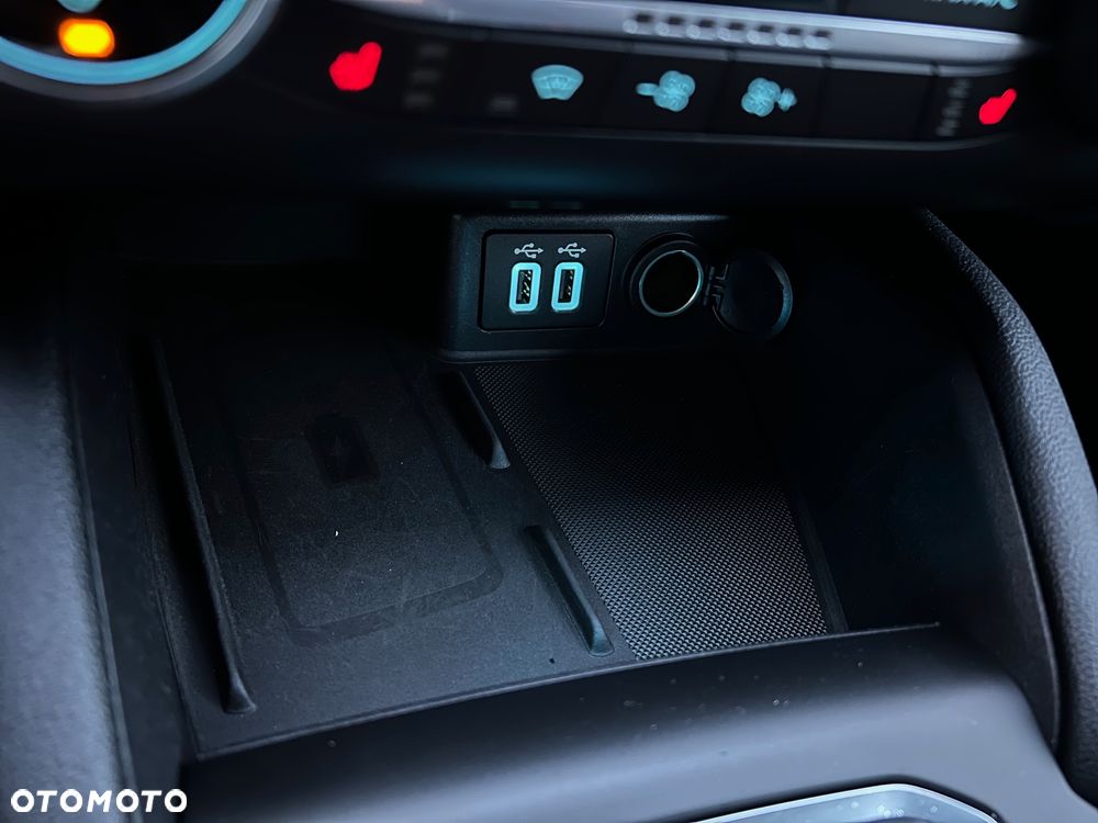 Ford Kuga 2.0 EcoBlue mHEV FWD Titanium - 37