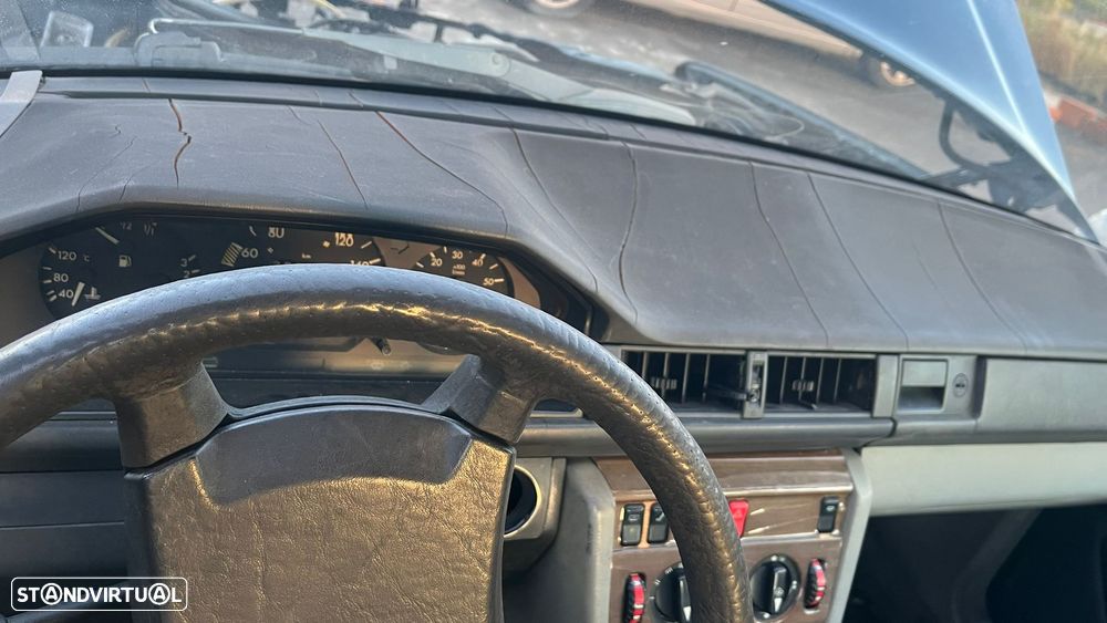 Mercedes-Benz W124 (1984-1997) 200 TD - 11