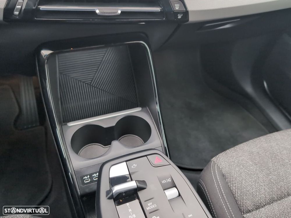 BMW iX1 eDrive20 - 17