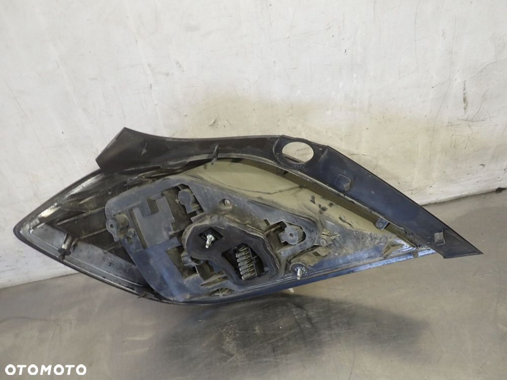 LAMPA PRAWA TYLNA OPEL ASTRA H 1.7CDTI - 4