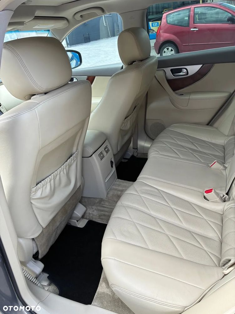 Infiniti Q70 3.0d S - 6