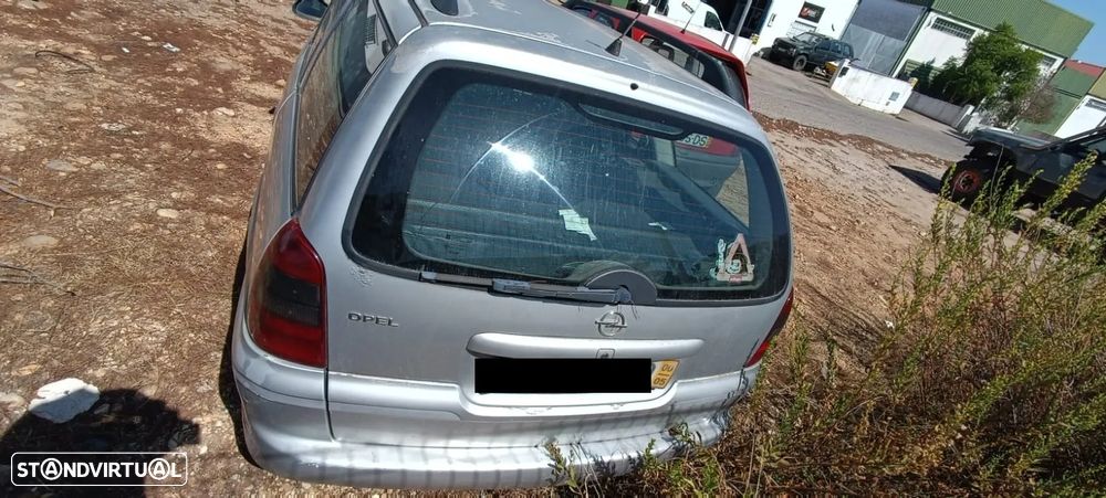 Opel Vectra Caravan - 7