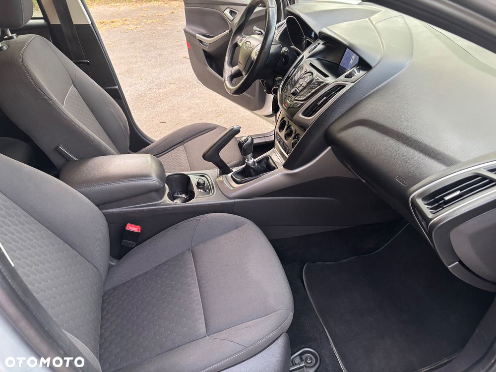 Ford Focus 1.6 TDCi DPF Start-Stopp-System SYNC Edition - 10