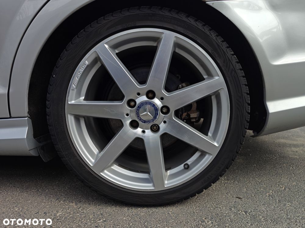 Mercedes-Benz Klasa C 300 Avantgarde 4-Matic - 34