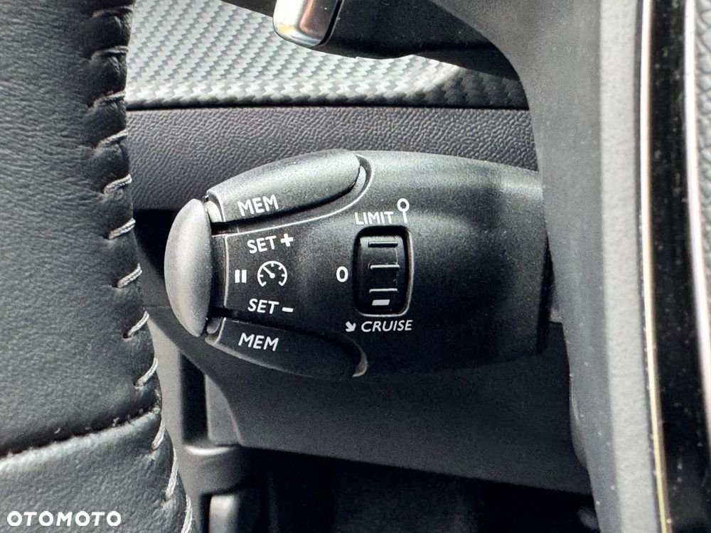 Peugeot 2008 PureTech 130 EAT8 Active Pack - 25