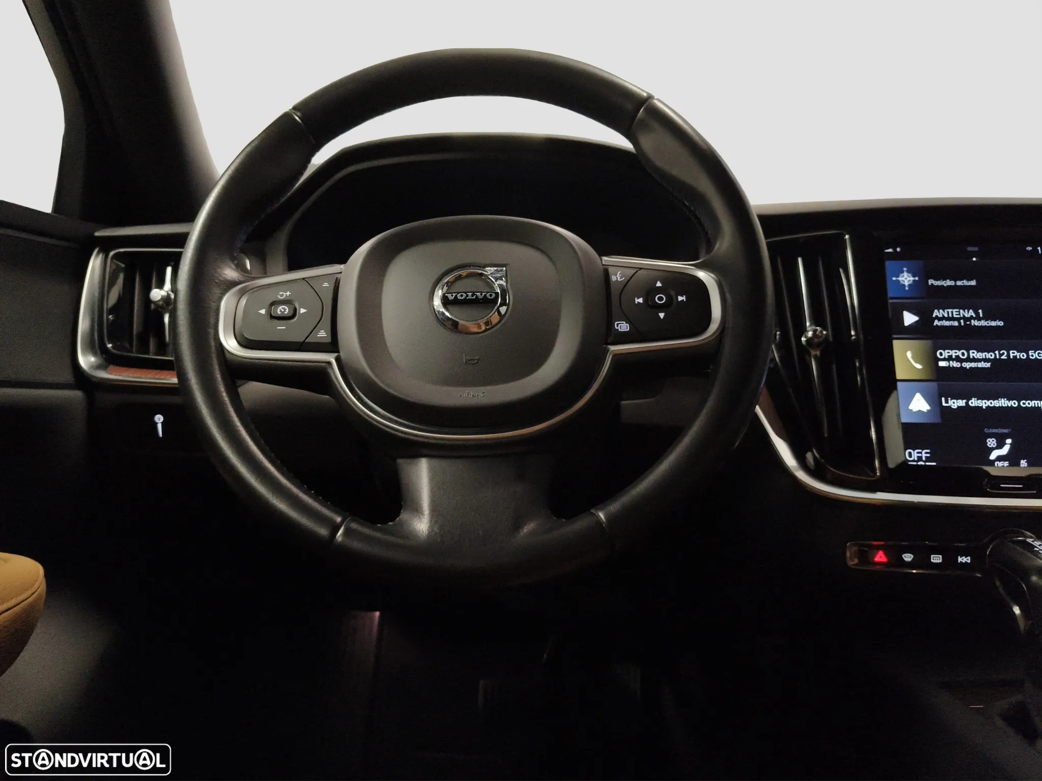 Volvo V60 2.0 D3 Momentum Geartronic - 11