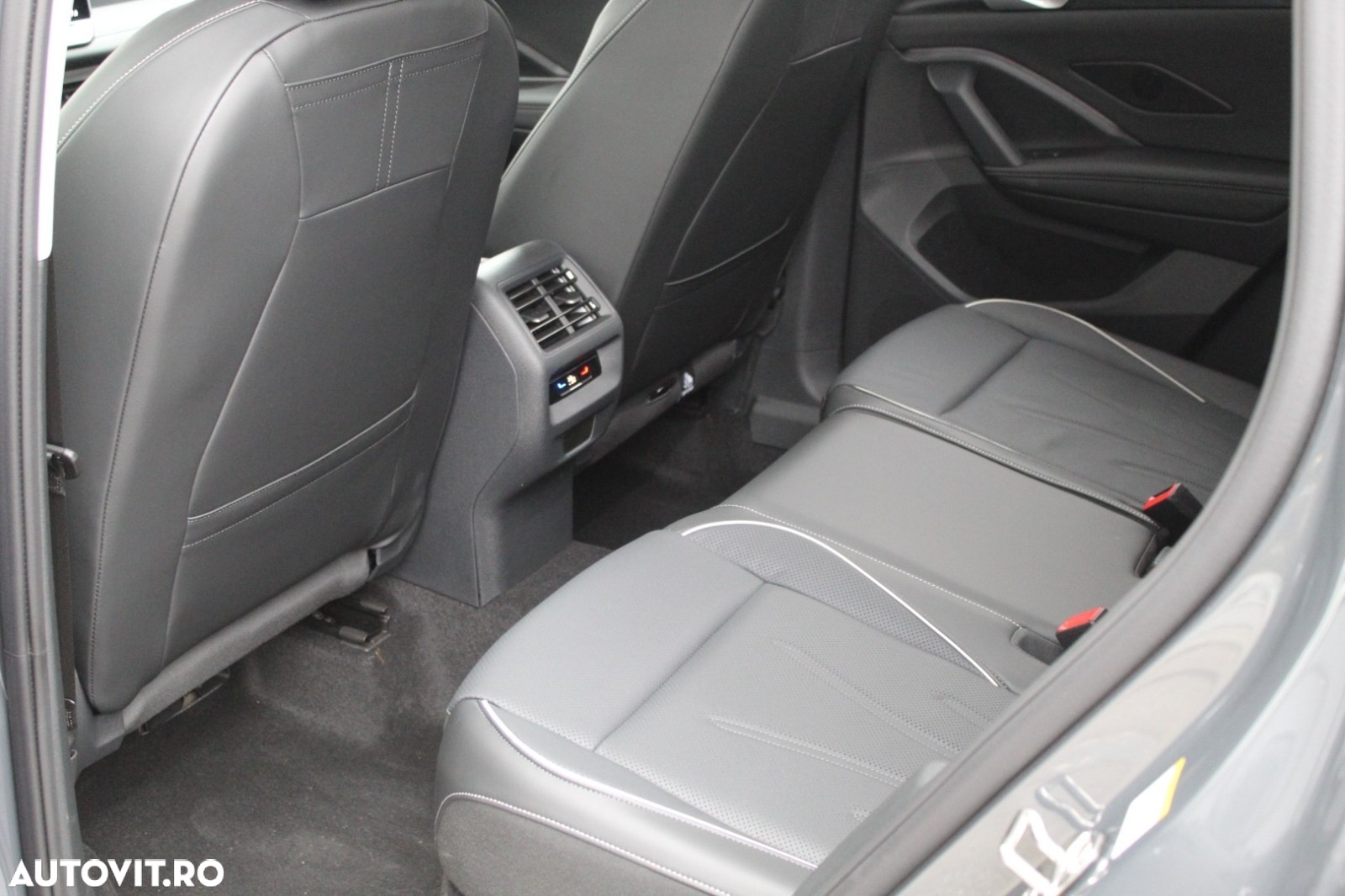 Volkswagen Tiguan 2.0 TDI DSG 4Motion Advanced - 11