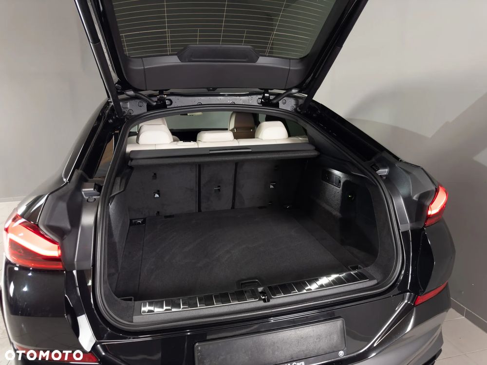 BMW X6 xDrive40d mHEV - 34
