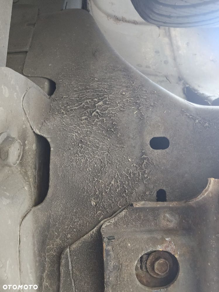 Jeep Grand Cherokee - 24