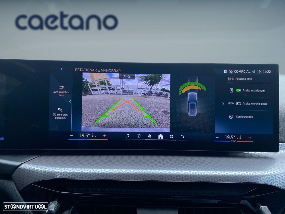 BMW 330 e Pack Desportivo M Auto - 13