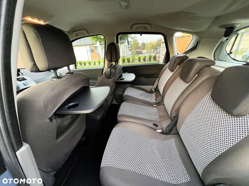 Renault Scenic - 8