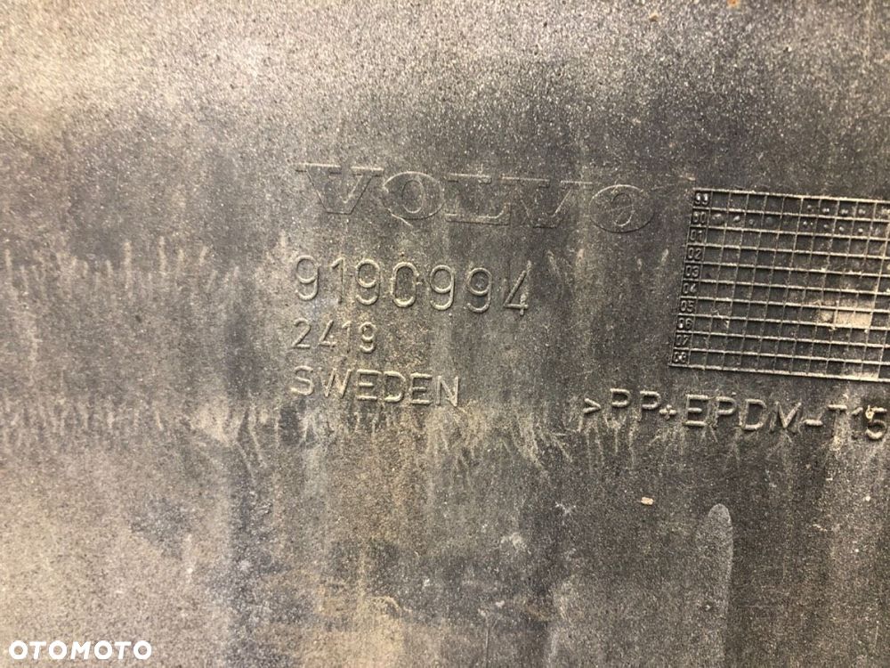 ZDERZAK TYŁ - 184.00 PLN - VOLVO V70 II (285) 1999 - 2008 2.4 103 kW [140 KM] benzyna 2000 - 2007 - 10