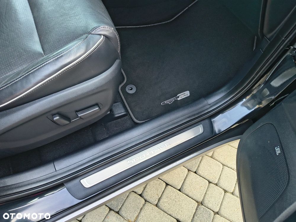 Kia Sportage 2.0 CRDI 4WD Fifa World Cup Edition - 19