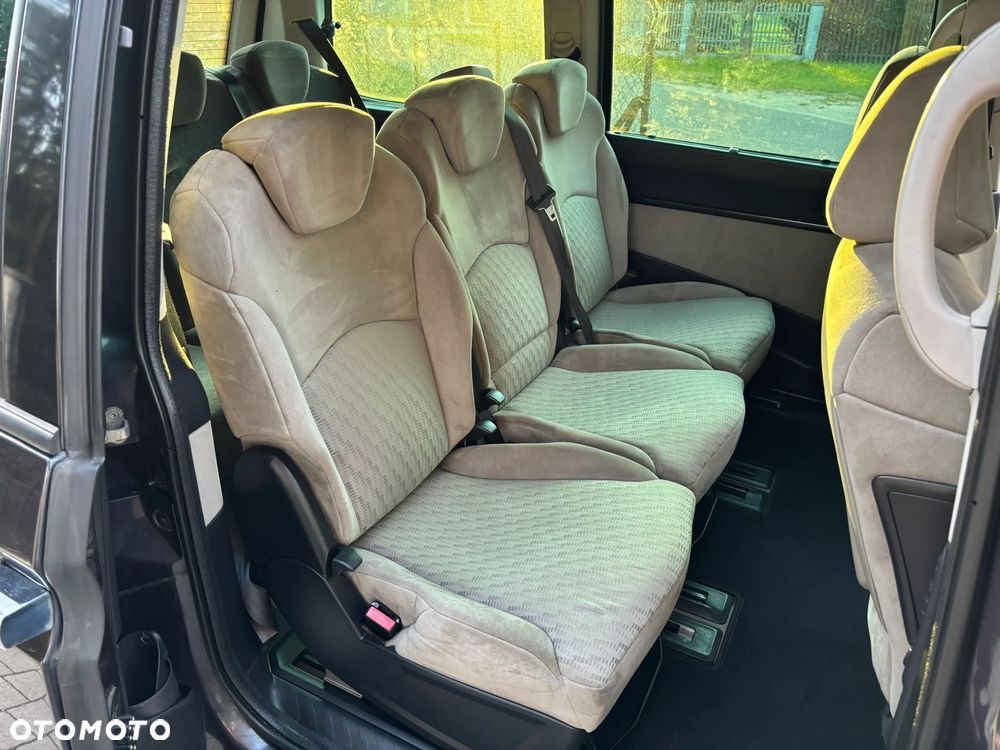 Peugeot 807 HDi 170 Bi-Turbo Automatik Platinum Pullmann - 21