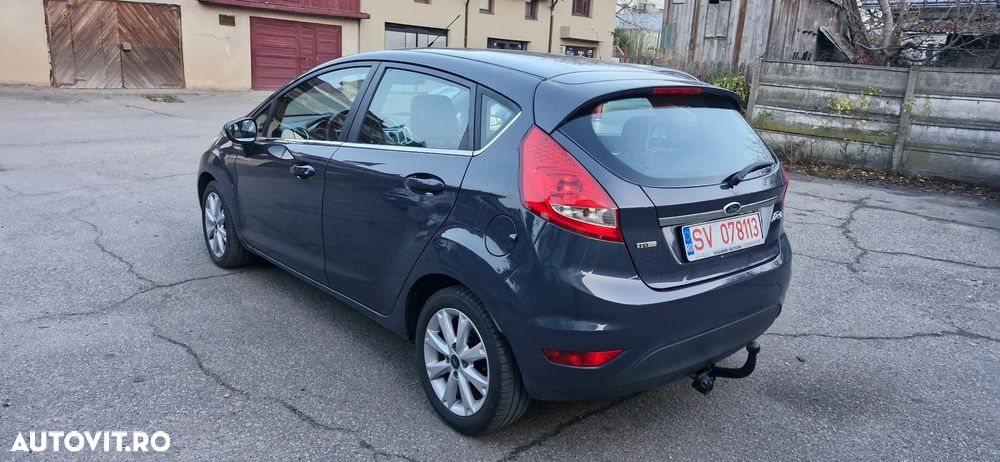 Ford Fiesta 1.6 TDCI Ambiente - 9