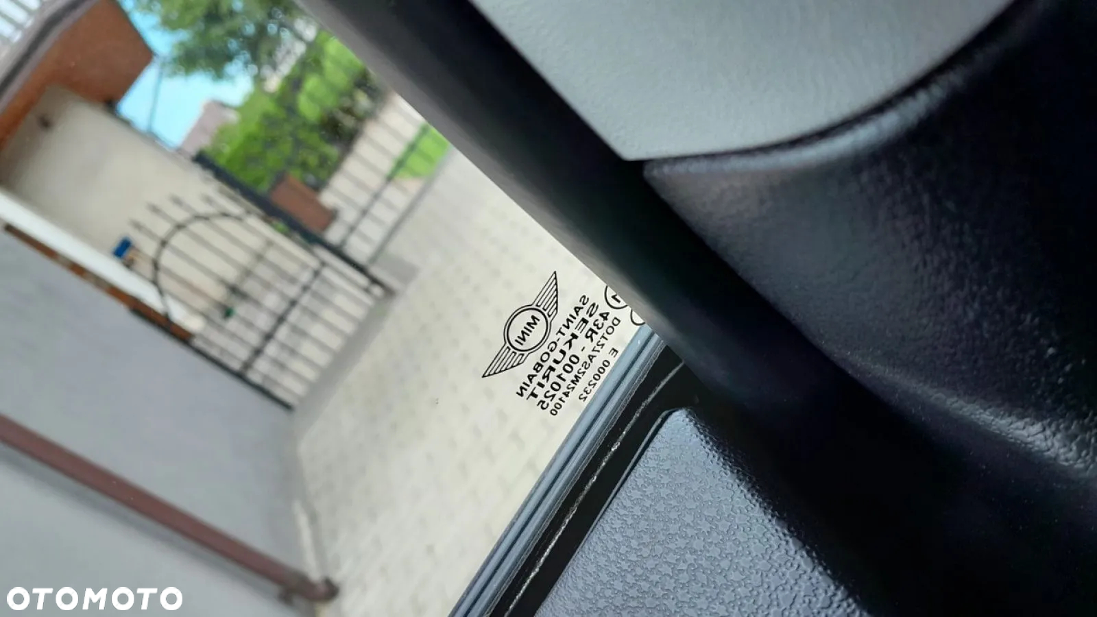 MINI ONE Standard - 24