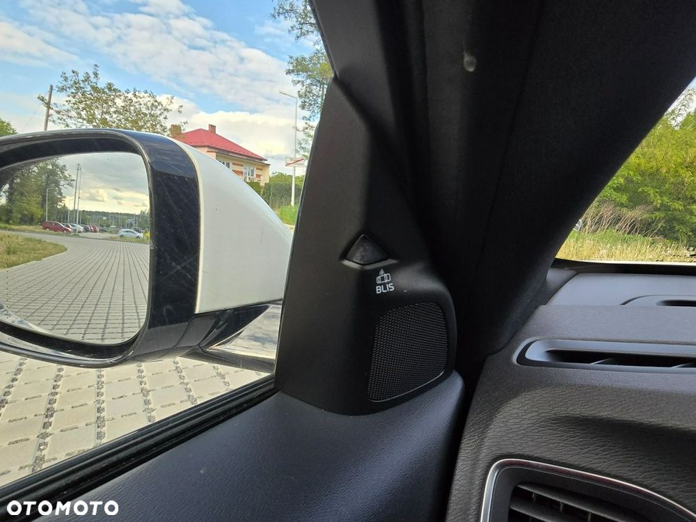 Volvo V60 D2 Geartronic Summum - 36