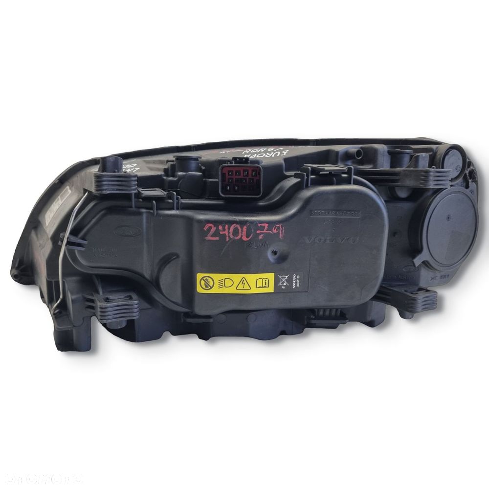 LAMPA PRAWA Volvo V70 III S80 II prawy przód XENON SKRĘTNY 31383541 - 9