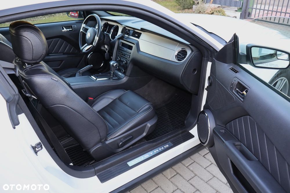 Ford Mustang 3.7 V6 Premium - 13