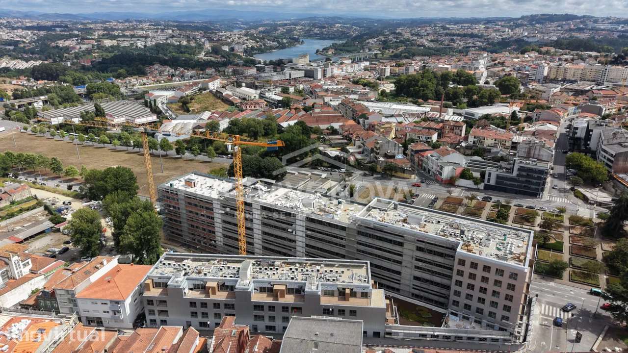 T1 Novo com Varanda a Sul, Garagem e Jardim | Junto ao Dragão, Porto - Grande imagem: 4/28