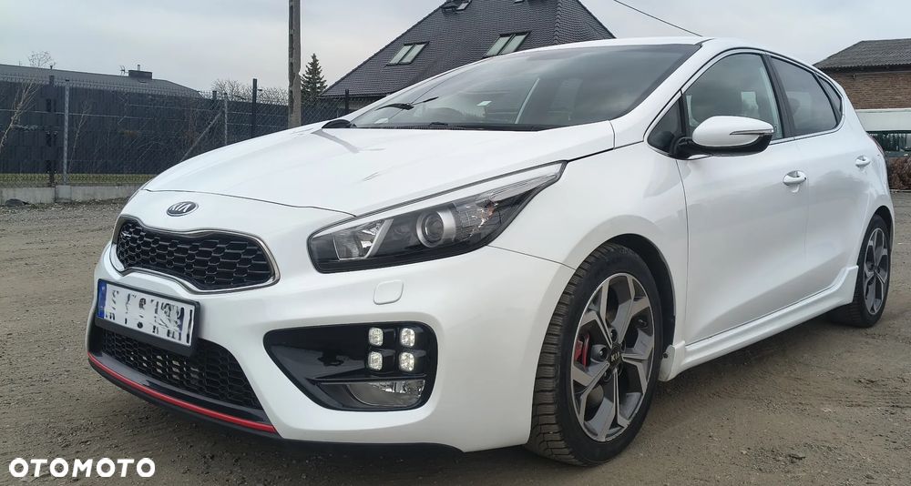 Kia Ceed - 8