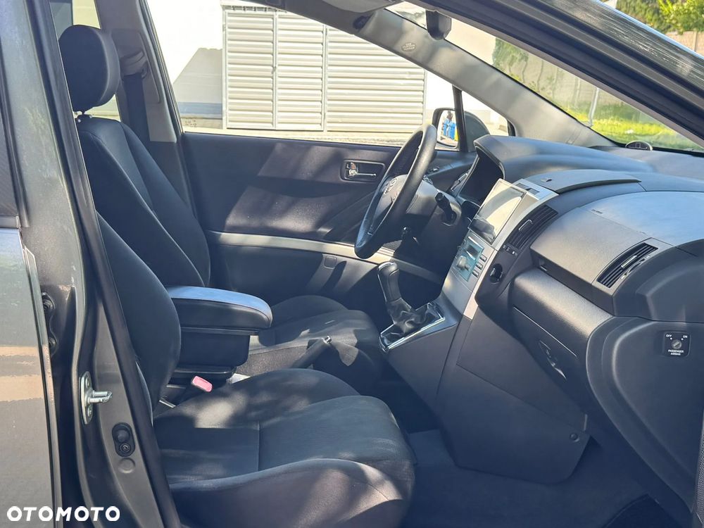 Toyota Corolla Verso 1.6 Terra 7os - 29