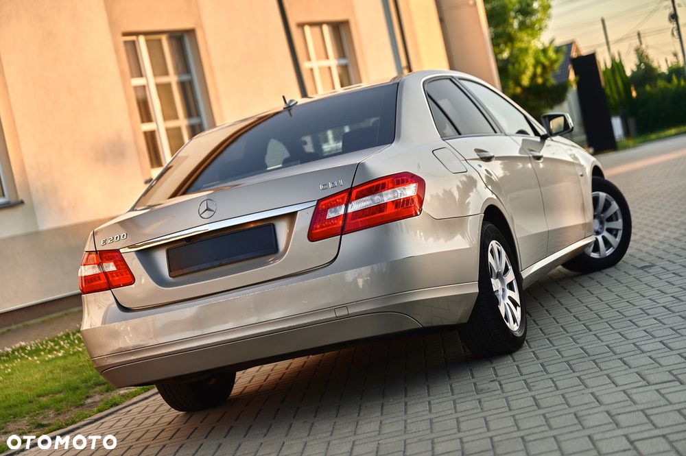Mercedes-Benz Klasa E 200 CDI - 2