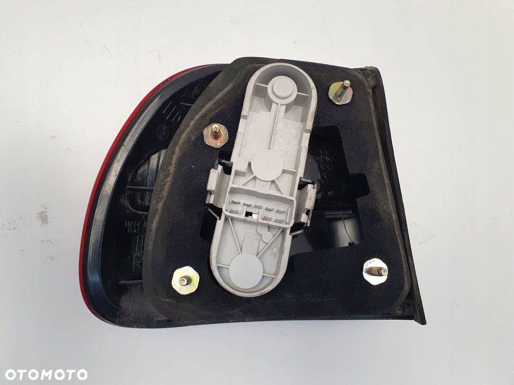 LAMPA PRAWA Volvo V40 I lift 99-04r TYLNA prawy tył pasażera Europa - 7