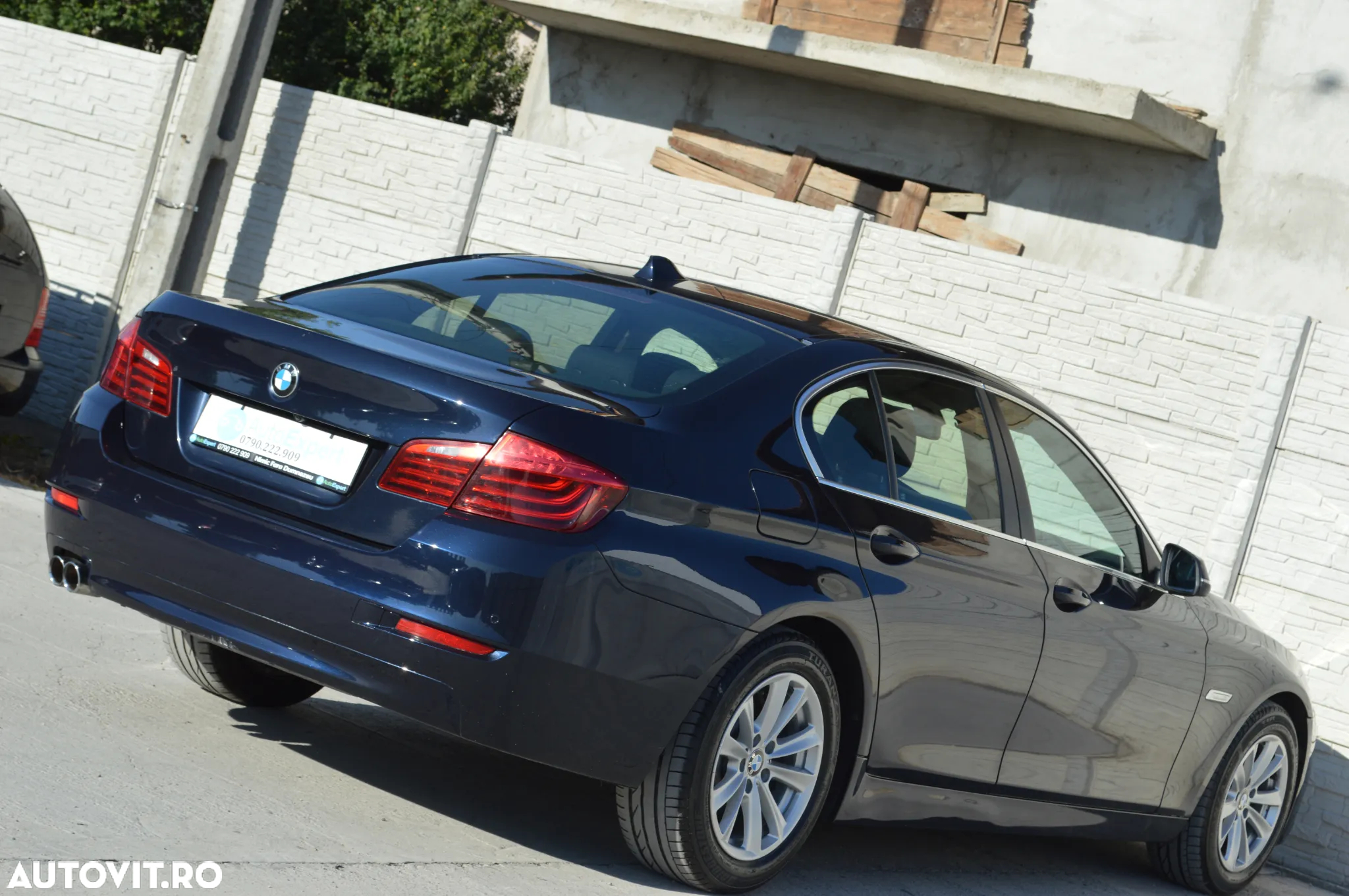 BMW Seria 5 520d Aut. Sport Line - 14