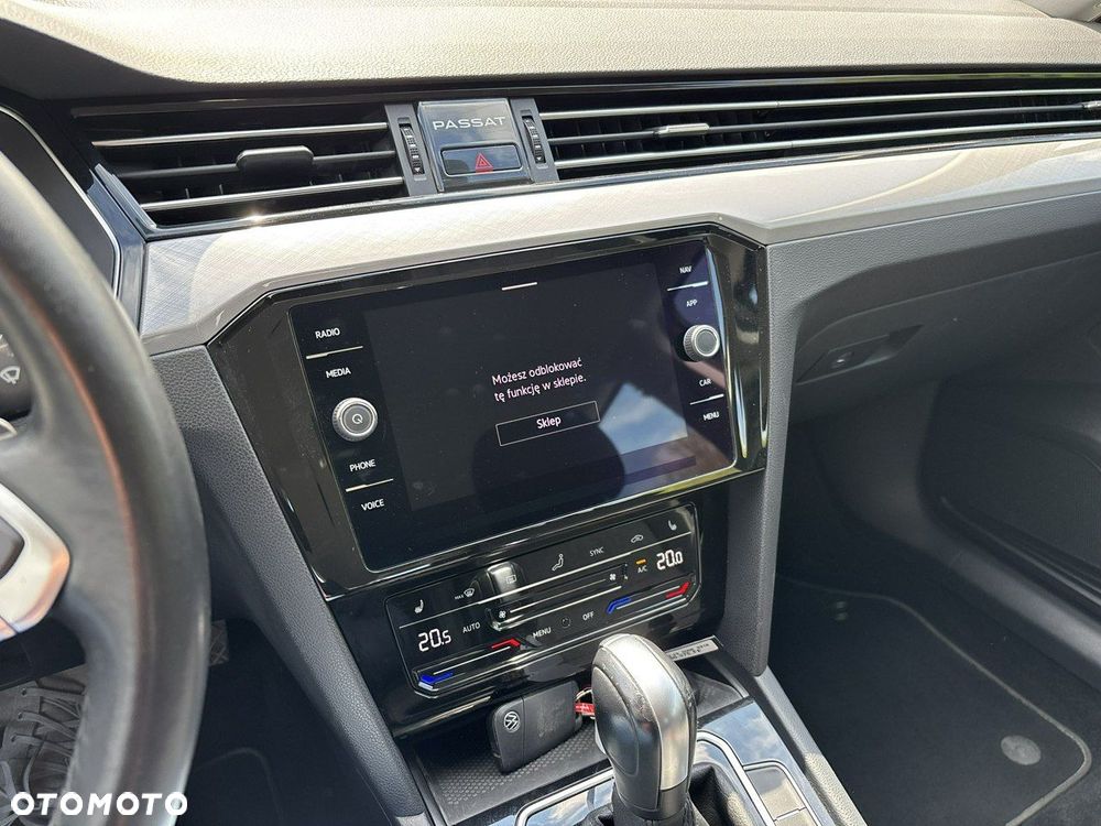 Volkswagen Passat - 23