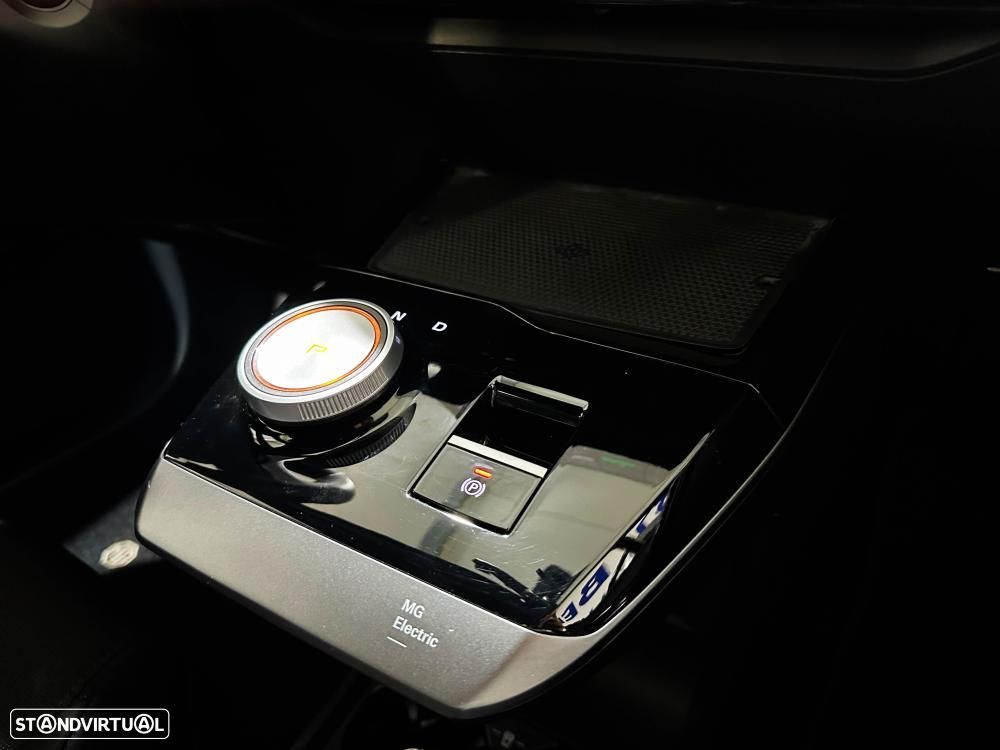 MG MG4 77 kWh Extended Range Luxury - 36