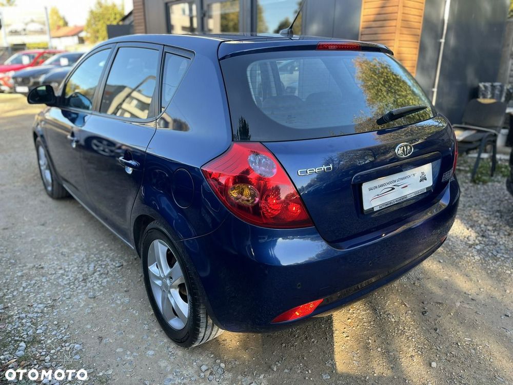 Kia Ceed - 6