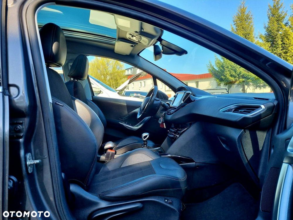 Peugeot 2008 1.5 BlueHDi Allure S&S - 11