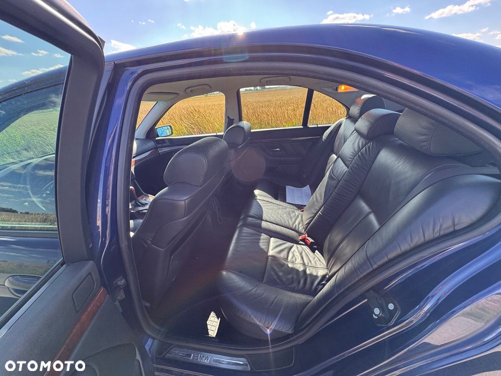 BMW Seria 5 - 10