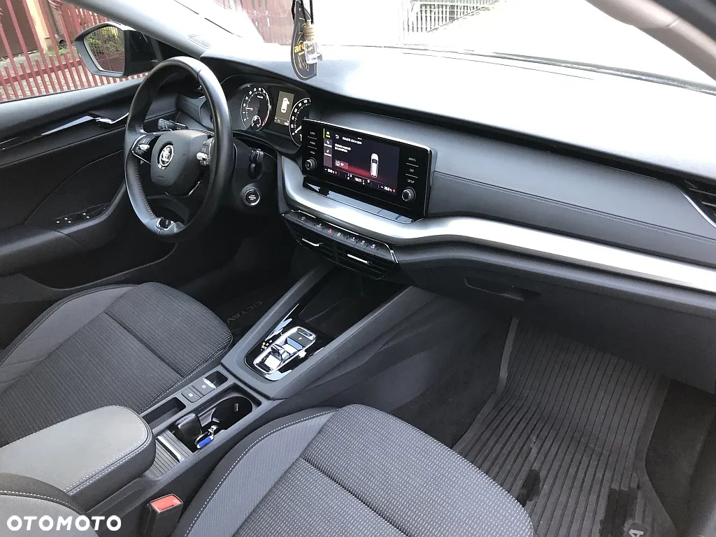 Skoda Octavia 2.0 TDI Ambition DSG - 36