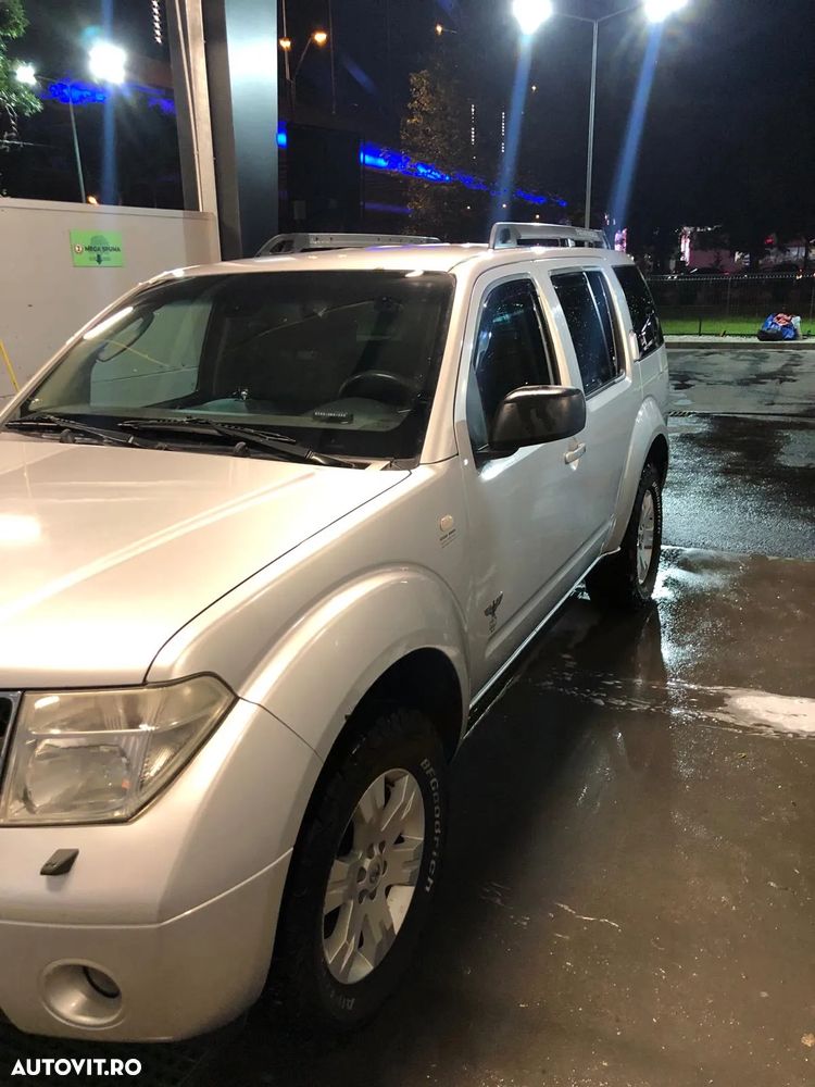 Nissan Pathfinder 2.5 dCi Aut LE Plus - 15