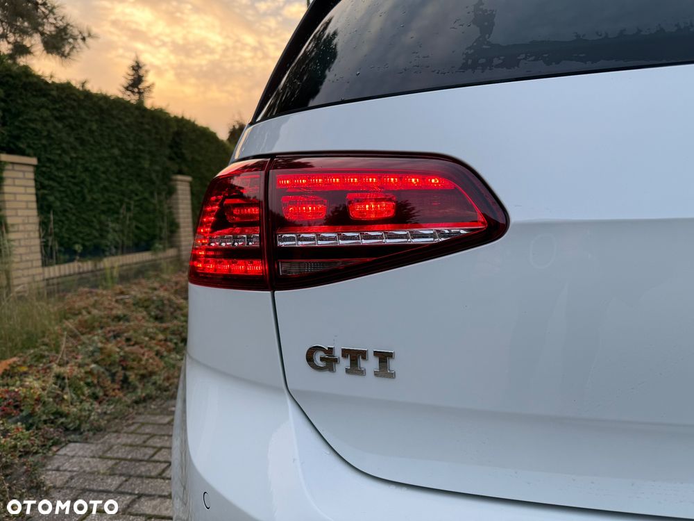 Volkswagen Golf VII 2.0 TSI BMT GTI - 25