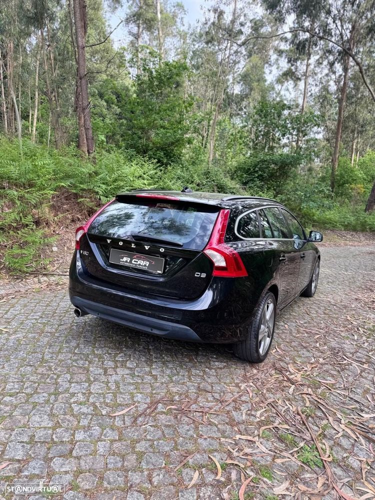 Volvo V60 2.0 D3 Momentum Start/Stop - 5