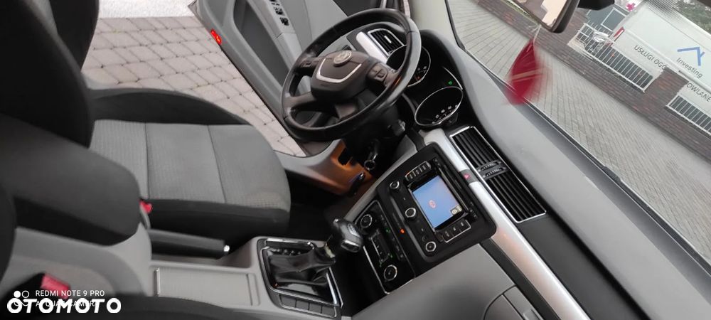 Skoda Superb 2.0 TDI Comfort DSG - 33