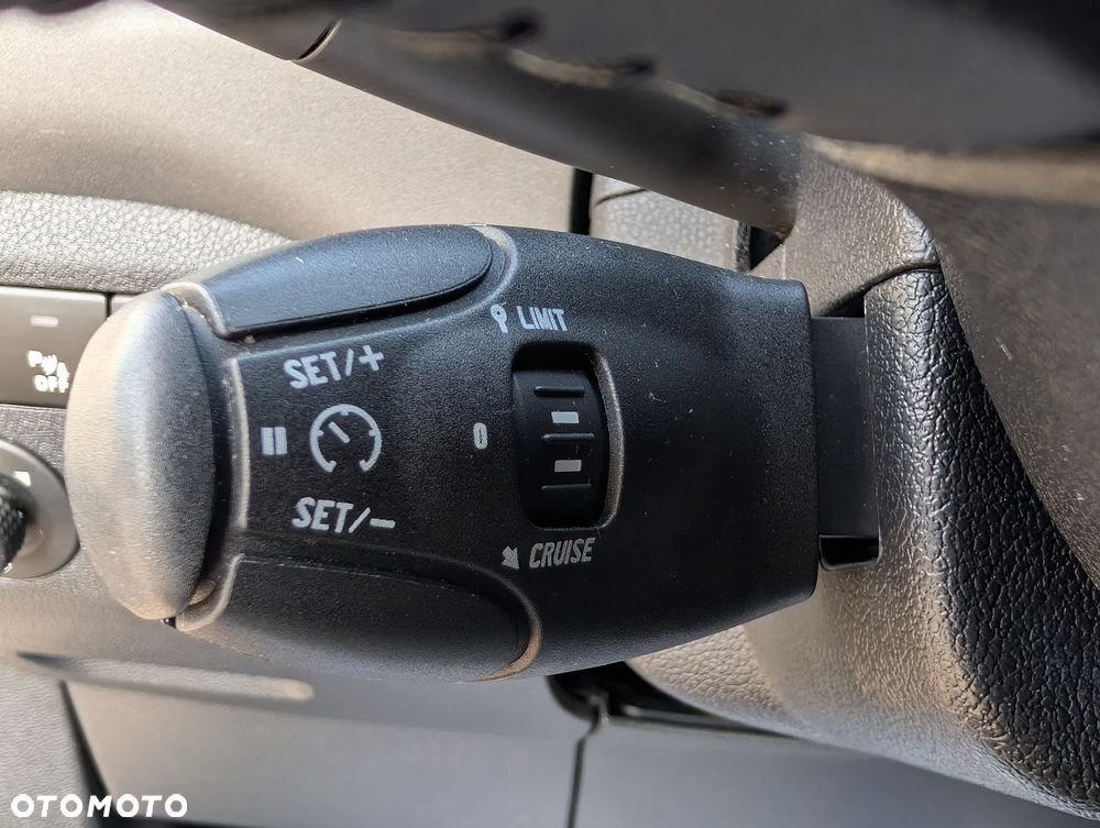 Citroën Berlingo Multispace BlueHDi 100 FEEL - 23