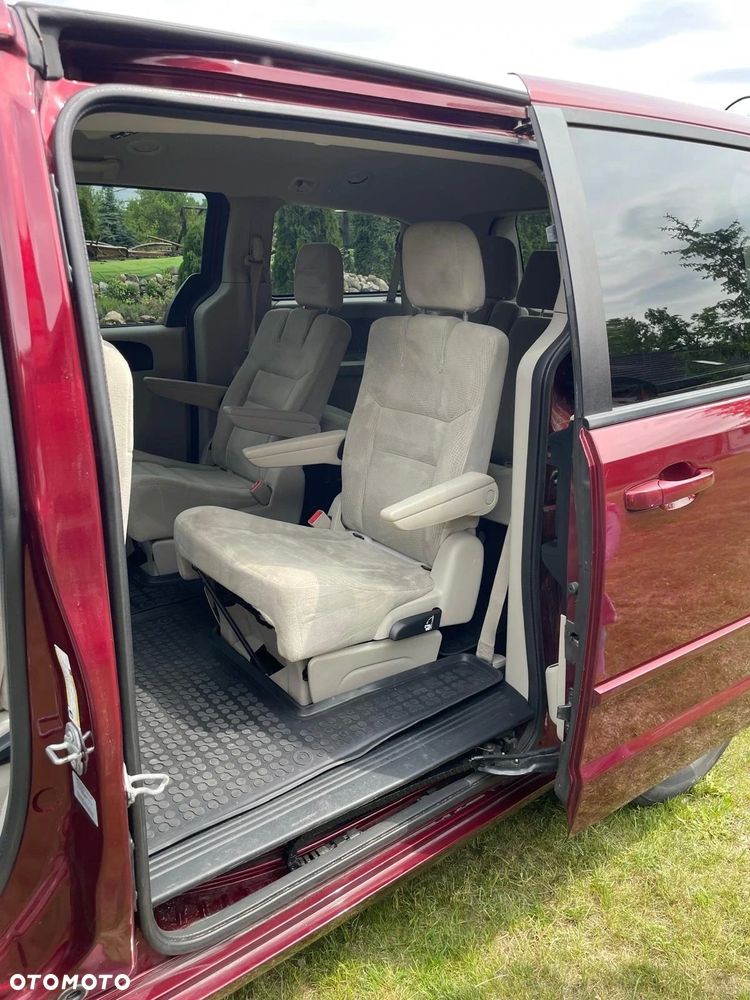 Dodge Grand Caravan - 5