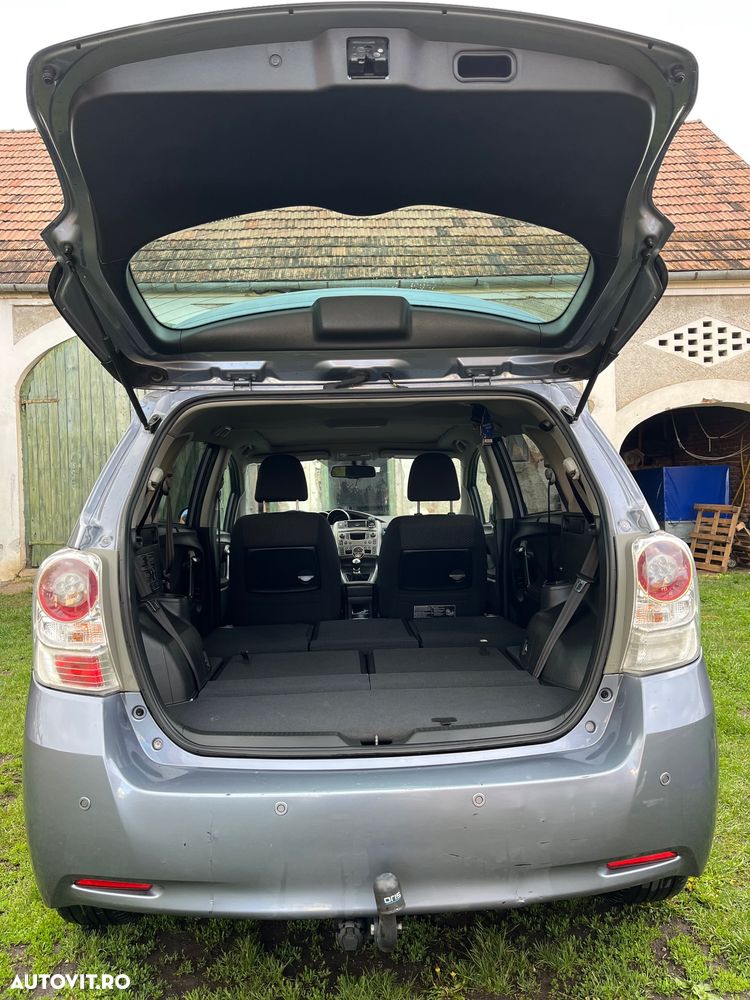 Toyota Verso 2.0 Sol - 11