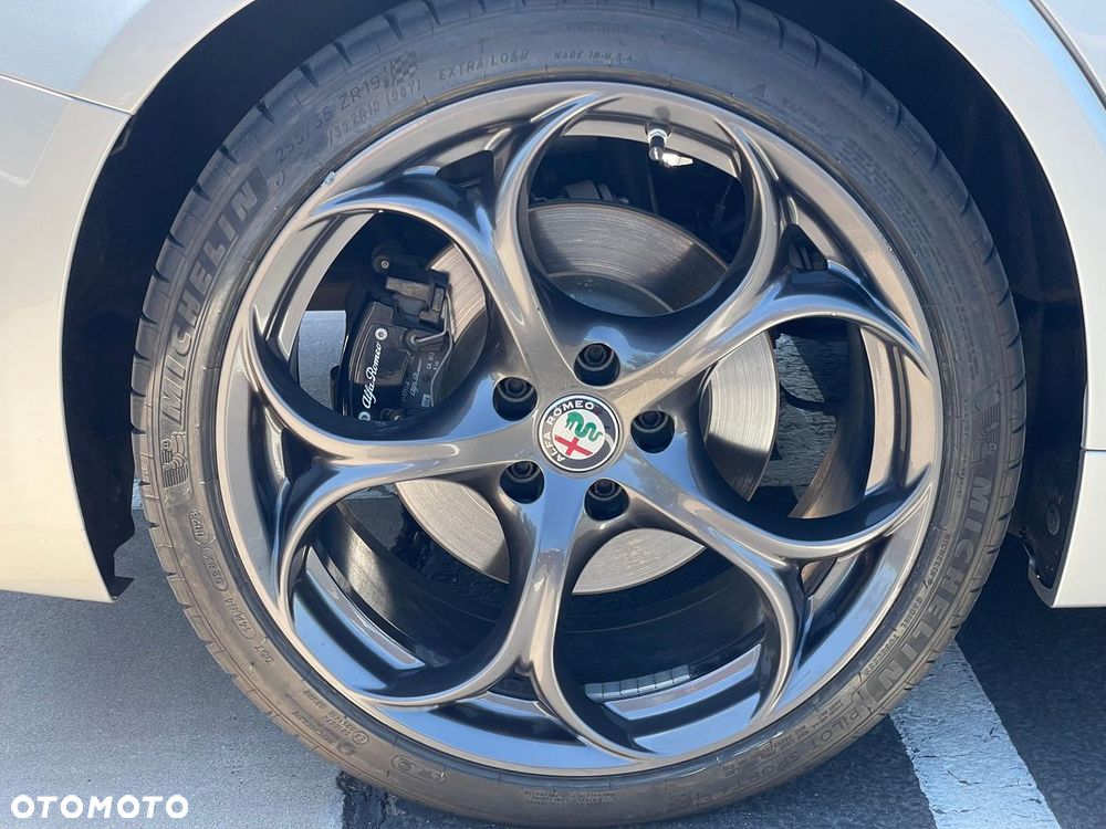 Alfa Romeo Giulia 2.0 Turbo Veloce Q4 - 17