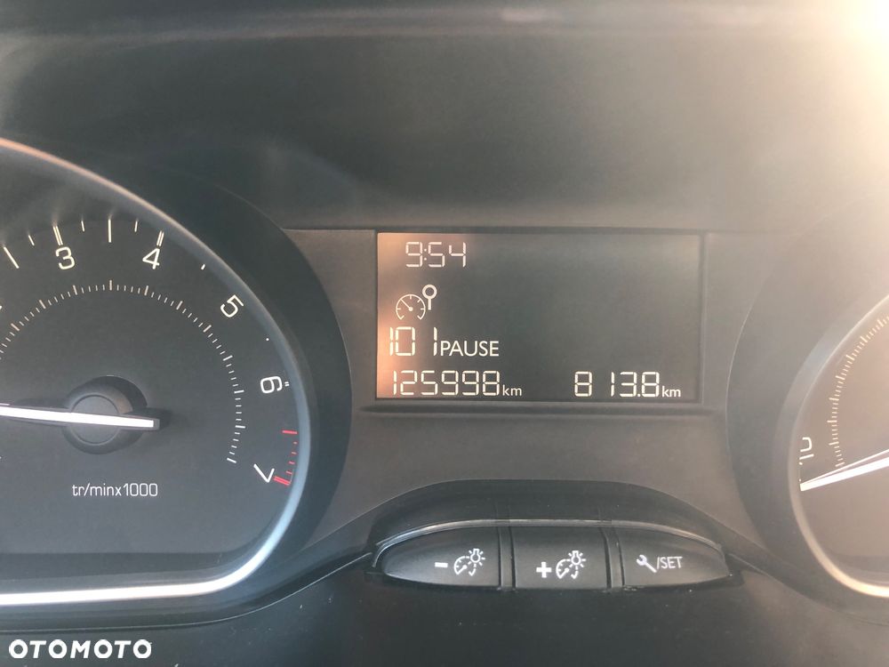 Peugeot 2008 82 VTI Acess - 26