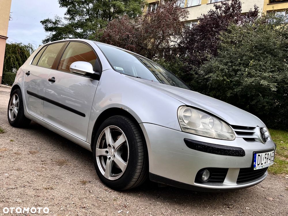 Volkswagen Golf - 1