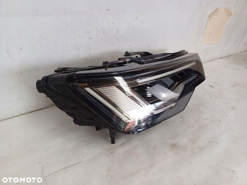 lampa prawy przód przednia prawa full led matrix audi a6 c8 4k0 - 2