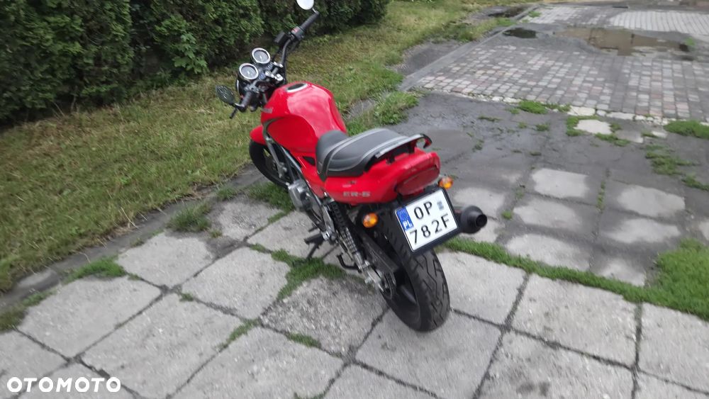 Kawasaki ER - 7