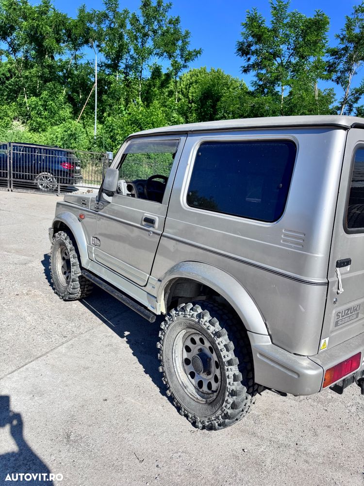 Suzuki Samurai - 3