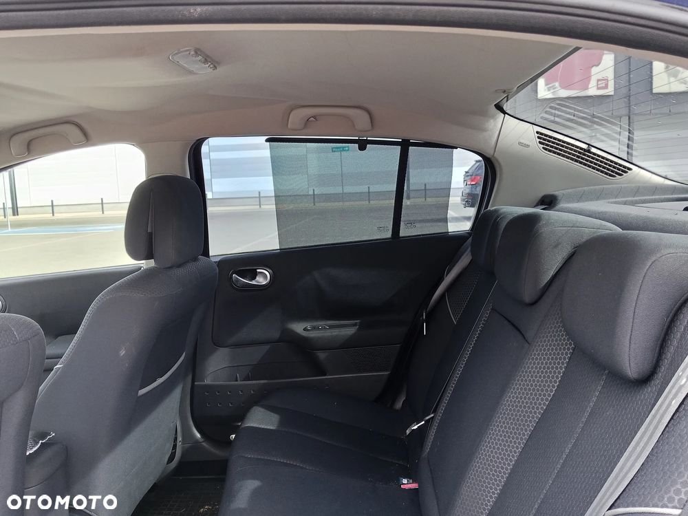 Renault Megane 1.6 Avantage - 12